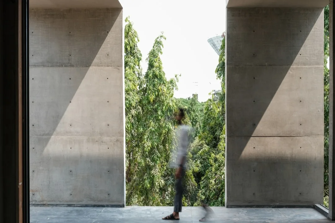 Concrete Home in Los Angeles: The $47M Beverly Hills Sale