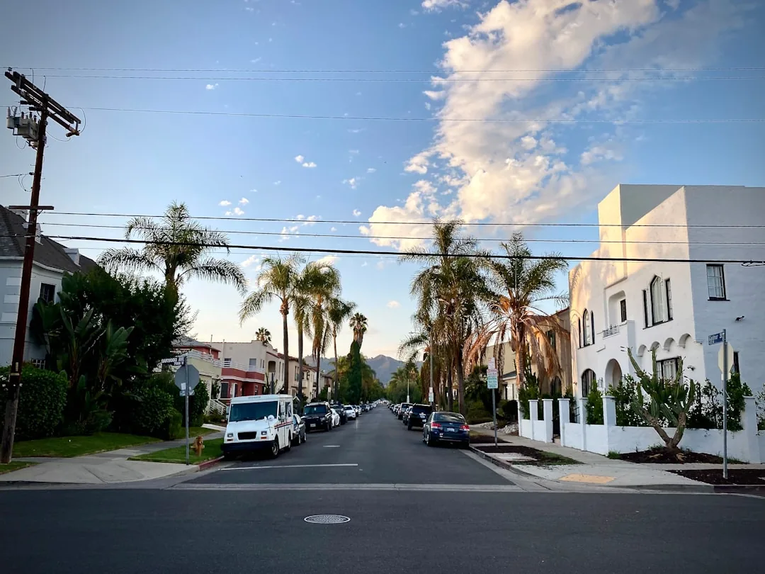 Custom Home Design in Los Angeles: The Narrow-Lot Advantage