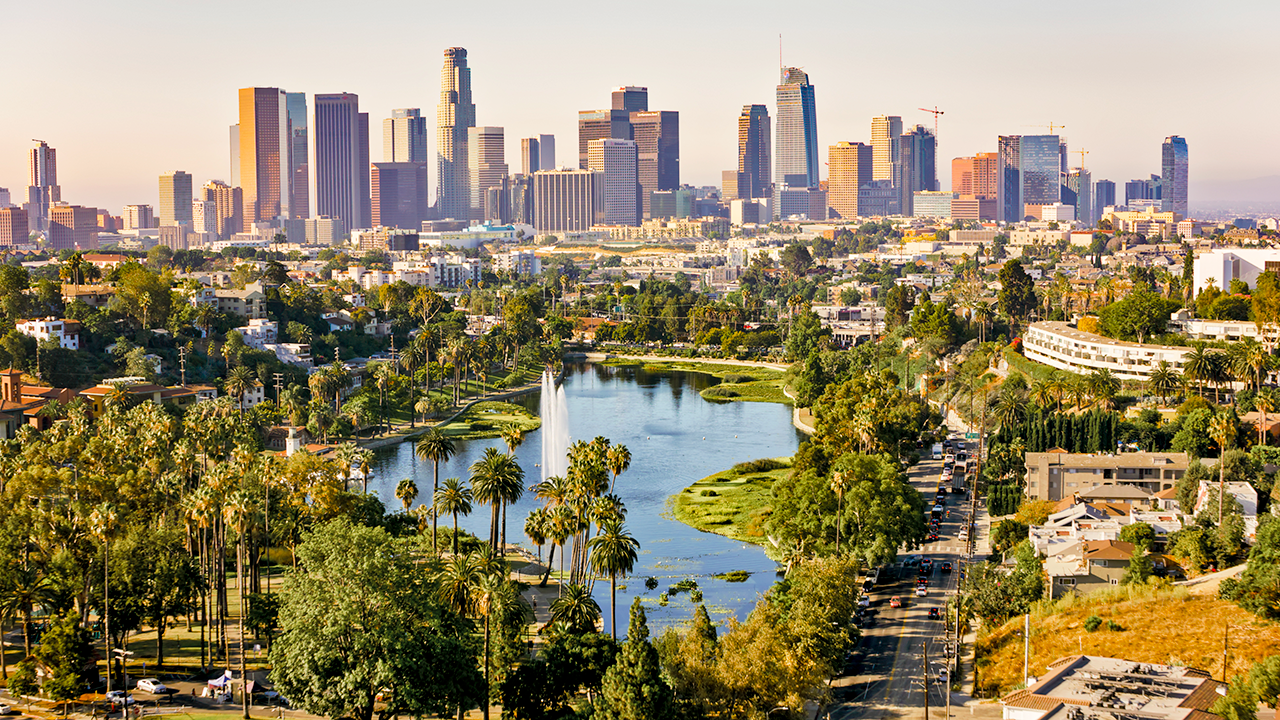 Foreign Buyers Reshape LA Luxury Home Market in 2026